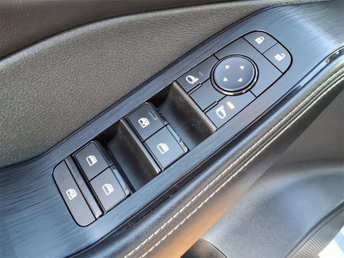 Certified 2022 Nissan Rogue SV w/ SV Premium Package image 14