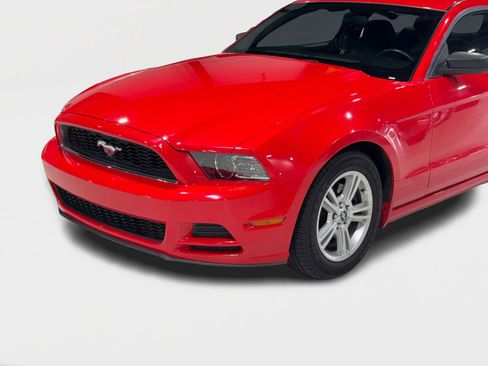 Used 2013 Ford Mustang Coupe image 7
