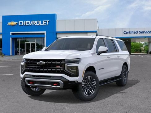 New 2026 Chevrolet Suburban Z71 w/ Z71 Off-Road Package AWD/4WD image 6