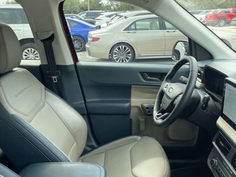 Used 2025 Ford Maverick Lariat w/ 4K Tow Package image 8