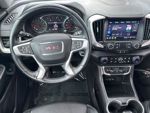 Used 2024 GMC Terrain SLT image 13