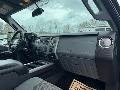 Used 2014 Ford F250 XLT w/ FX4 Off-Road Package AWD/4WD image 19