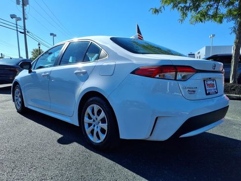 Used 2020 Toyota Corolla LE image 4