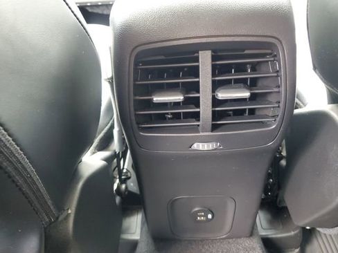 Certified 2023 Ford Escape Platinum image 29