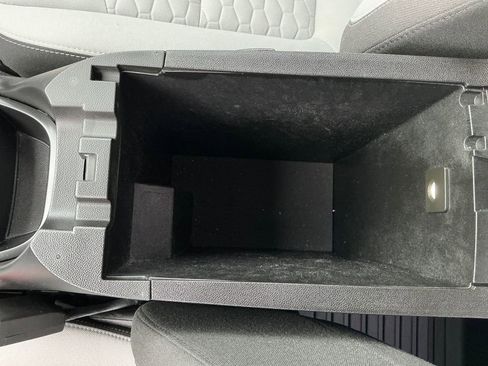 Used 2020 Chevrolet Equinox LT image 31