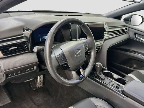 Used 2025 Toyota Camry SE FWD image 18