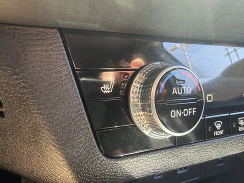 Used 2022 Mitsubishi Outlander SE AWD/4WD image 39