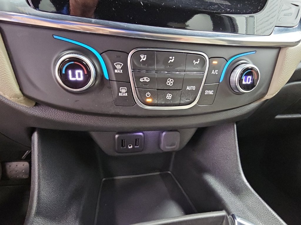 Used 2024 Chevrolet Traverse LS w/ Safety Package FWD image 18