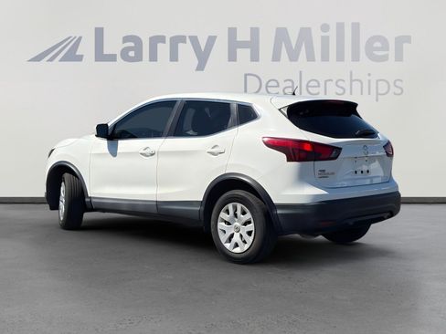 Used 2019 Nissan Rogue Sport S image 3