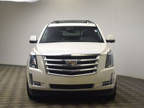 Used 2015 Cadillac Escalade Premium image 21