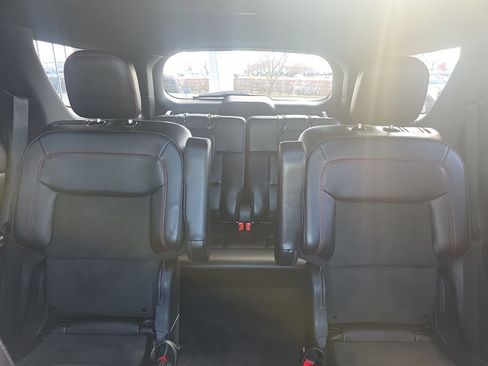 Certified 2023 Ford Explorer ST-Line w/ Class IV Trailer Tow Package image 35