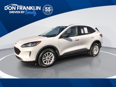 Used 2022 Ford Escape SE image 1