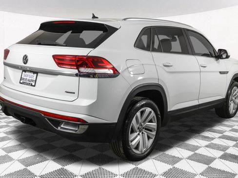 Used 2023 Volkswagen Atlas Cross Sport SE image 14