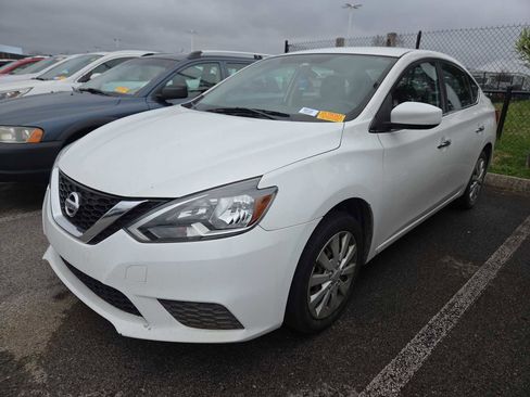 Used 2016 Nissan Sentra SV image 9
