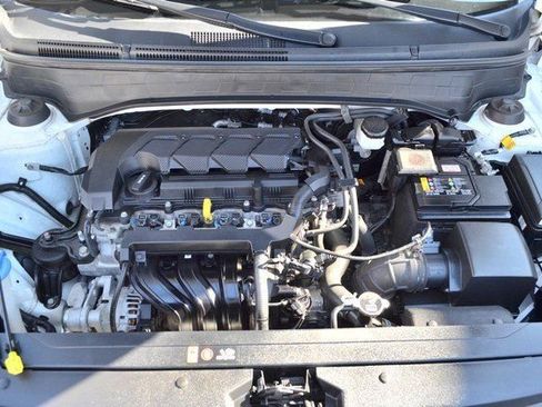 Used 2024 Hyundai Venue SEL image 40