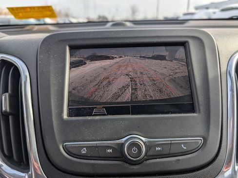 Used 2023 Chevrolet Equinox LS image 14