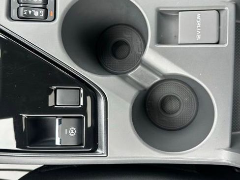 Used 2024 Subaru Crosstrek 2.5i Wilderness image 35