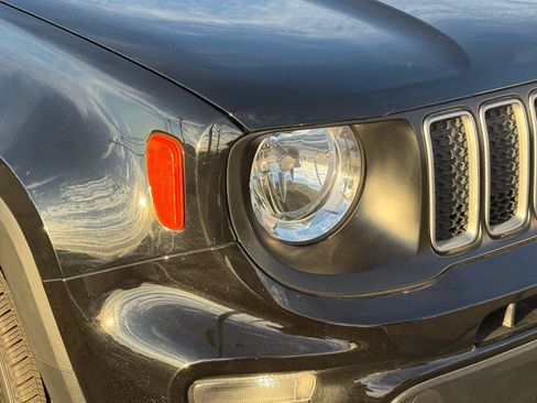 Used 2023 Jeep Renegade Latitude image 17