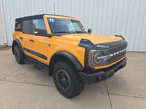 Used 2022 Ford Bronco Badlands AWD/4WD image 2
