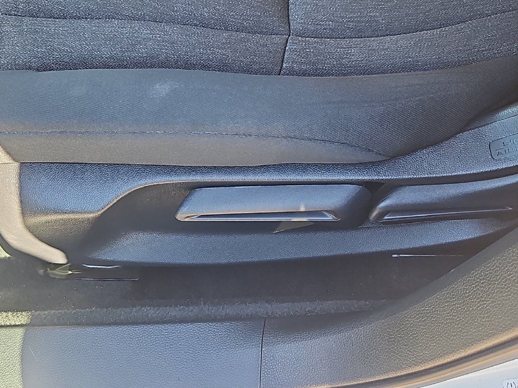 Certified 2025 Honda Accord LX image 18