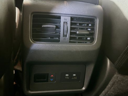 Used 2023 Nissan Rogue SL w/ SL Premium Package FWD image 27