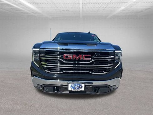 Used 2024 GMC Sierra 1500 SLT w/ SLT Convenience Package AWD/4WD image 9