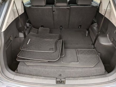 Certified 2021 Volkswagen Tiguan SE image 26