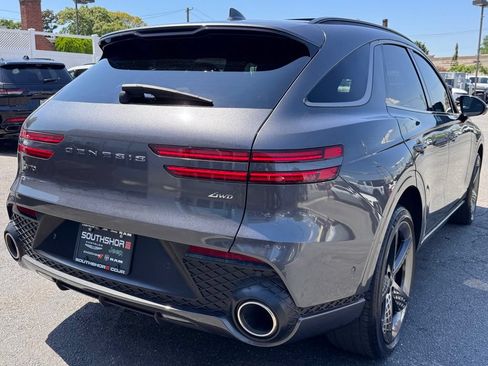 Used 2023 Genesis GV70 2.5T w/ Sport Prestige Package AWD/4WD image 7