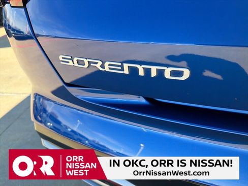 Used 2023 Kia Sorento SX image 10