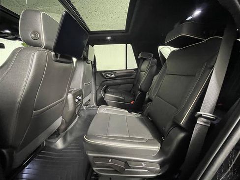 Used 2021 GMC Yukon SLT w/ SLT Premium Package AWD/4WD image 10