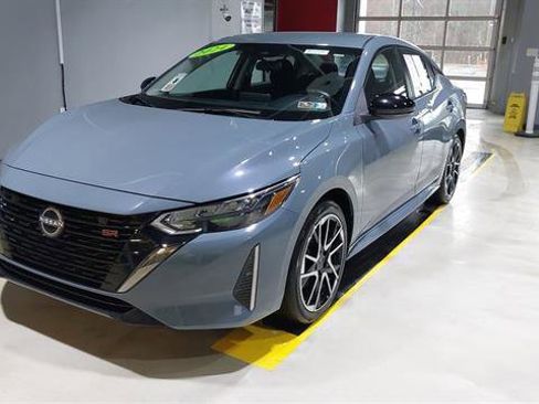Used 2024 Nissan Sentra SR FWD image 18