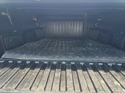 Used 2018 Toyota Tacoma TRD Off-Road AWD/4WD image 16
