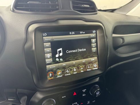 Used 2023 Jeep Renegade Trailhawk w/ Trailhawk Elite Group image 15