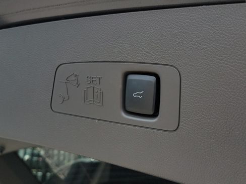 Used 2021 Lincoln Corsair FWD w/ Convenience Package image 6
