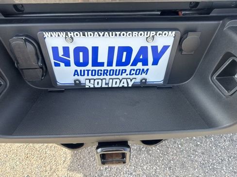 Used 2025 Ford F250 Platinum w/ Tremor Off-Road Package image 27