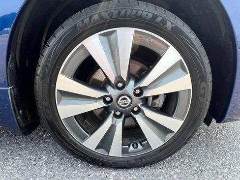 Used 2019 Nissan Sentra SV w/ Special Edition Package FWD image 8