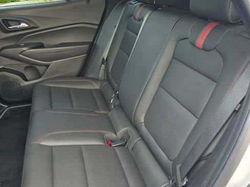 Used 2024 Chevrolet Trax RS w/ Sunroof Package FWD image 19