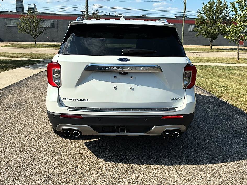 Used 2024 Ford Explorer Platinum w/ Class IV Trailer Tow Package AWD/4WD image 6