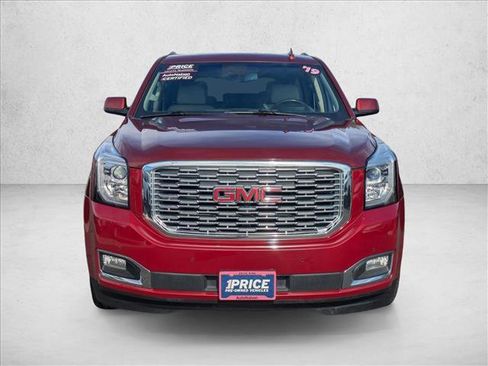 Used 2019 GMC Yukon Denali w/ Denali Ultimate Package image 2