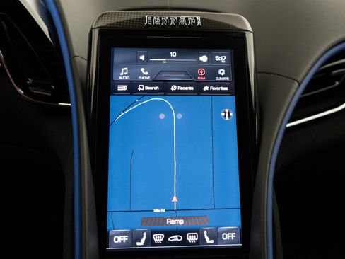 Used 2022 Ferrari Roma RWD image 17
