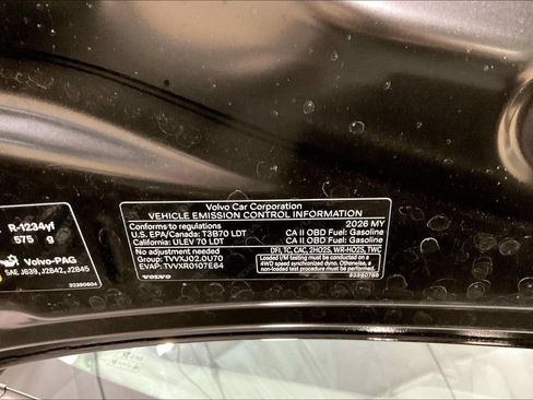 Certified 2026 Volvo XC40 B5 Plus w/ Protection Package Premier AWD/4WD image 31