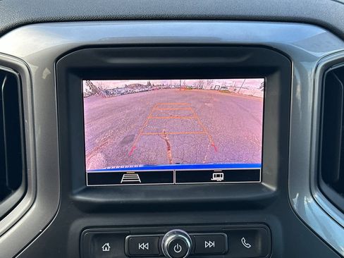 Used 2023 Chevrolet Silverado 1500 Custom image 18