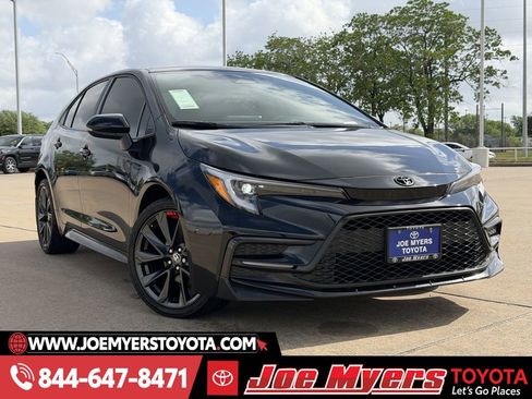Used 2024 Toyota Corolla SE image 2