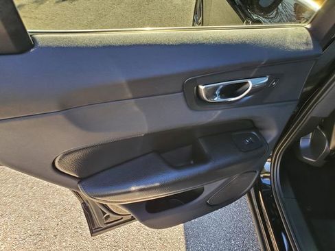 Used 2019 Volvo XC60 T5 Momentum w/ Multimedia Package image 14