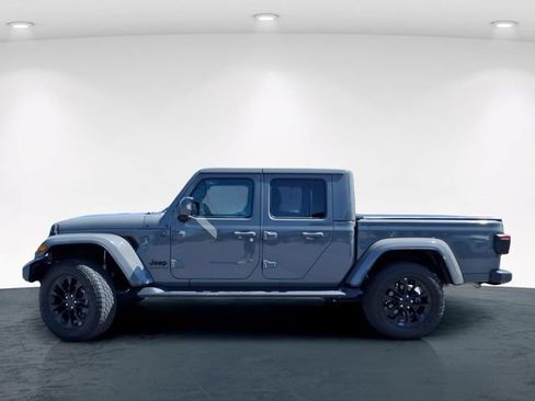 Used 2023 Jeep Gladiator Overland AWD/4WD image 14