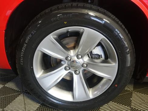 Used 2021 Dodge Challenger SXT w/ Driver Convenience Group RWD image 9