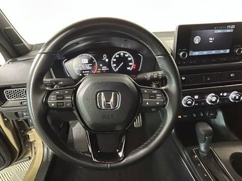 Used 2025 Honda Civic Sport image 15