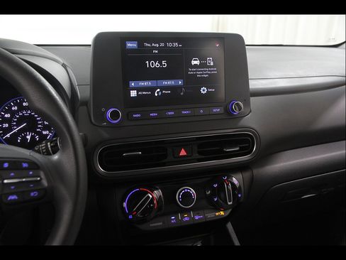 Certified 2023 Hyundai Kona SEL AWD/4WD image 9