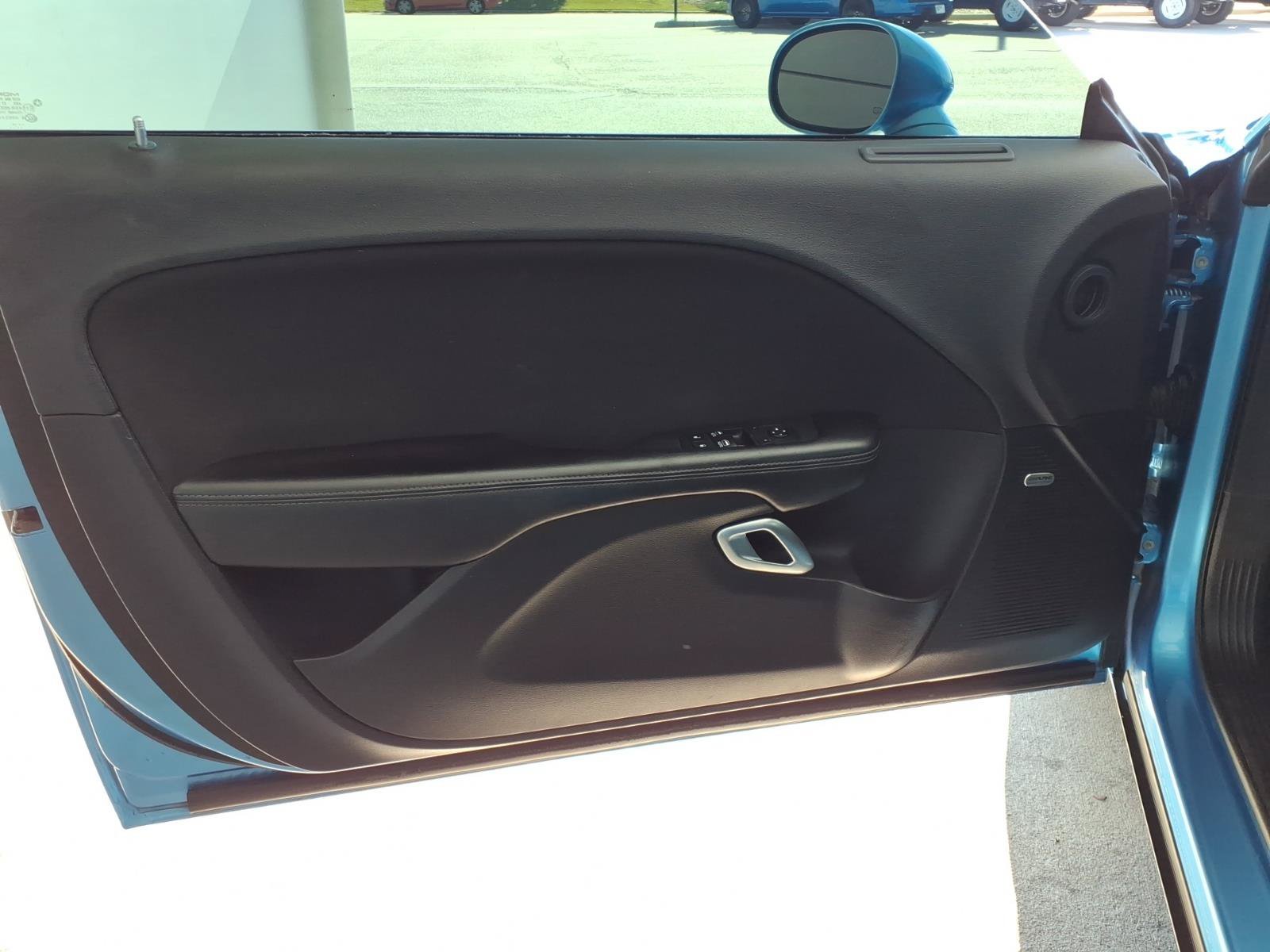 Used 2018 Dodge Challenger R/T Scat Pack RWD image 5