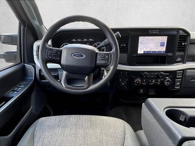 Used 2026 Ford F350 XLT AWD/4WD image 5
